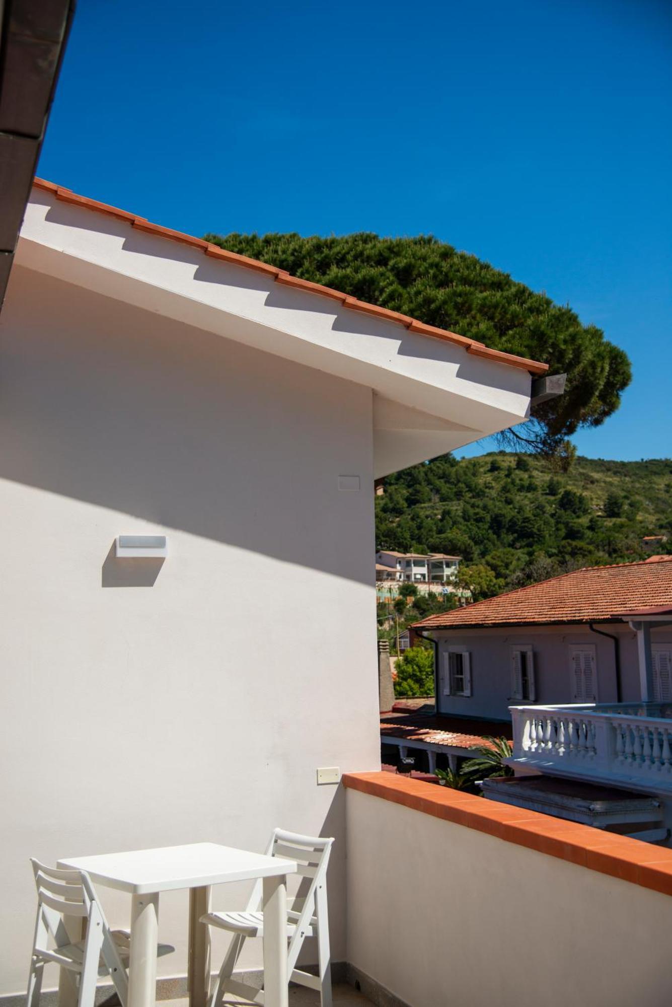 Residence Hotel Villa Mare Портоферрайо Екстер'єр фото